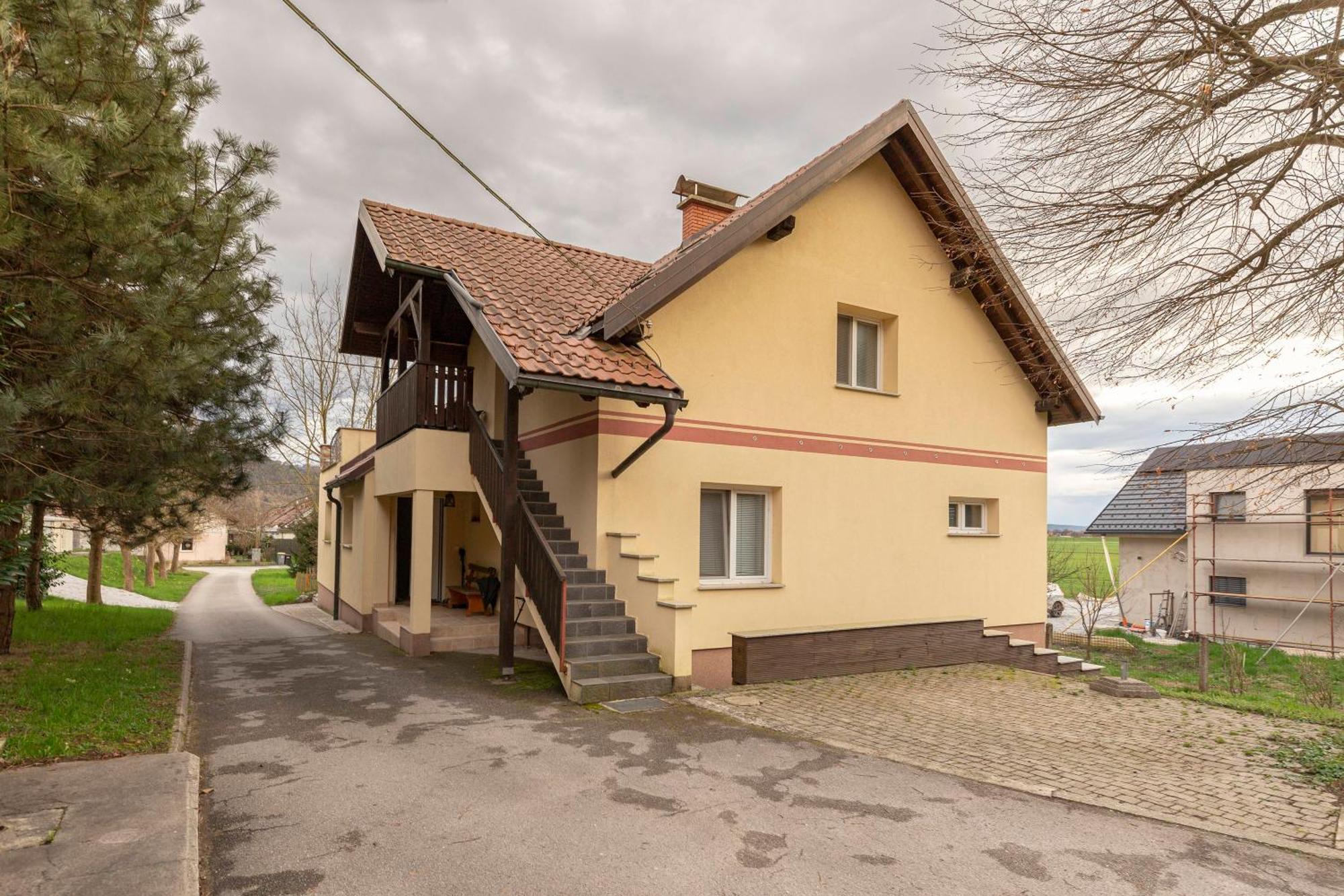 Tati Apartmán Dol pri Ljubljani